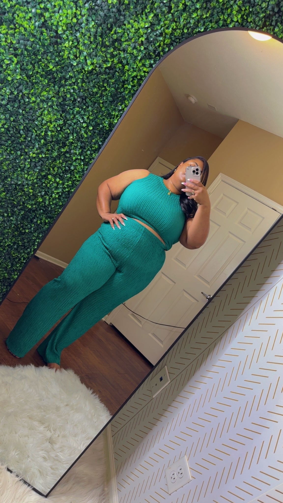 She’s Ready Set {Green}