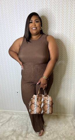 She’s Ready Set {Chestnut}
